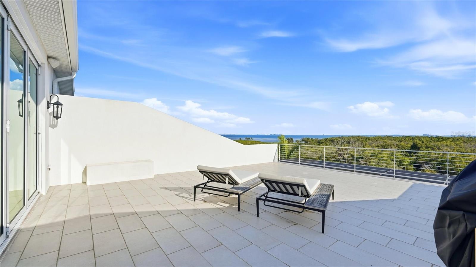 LEGENDS BAY - Residential