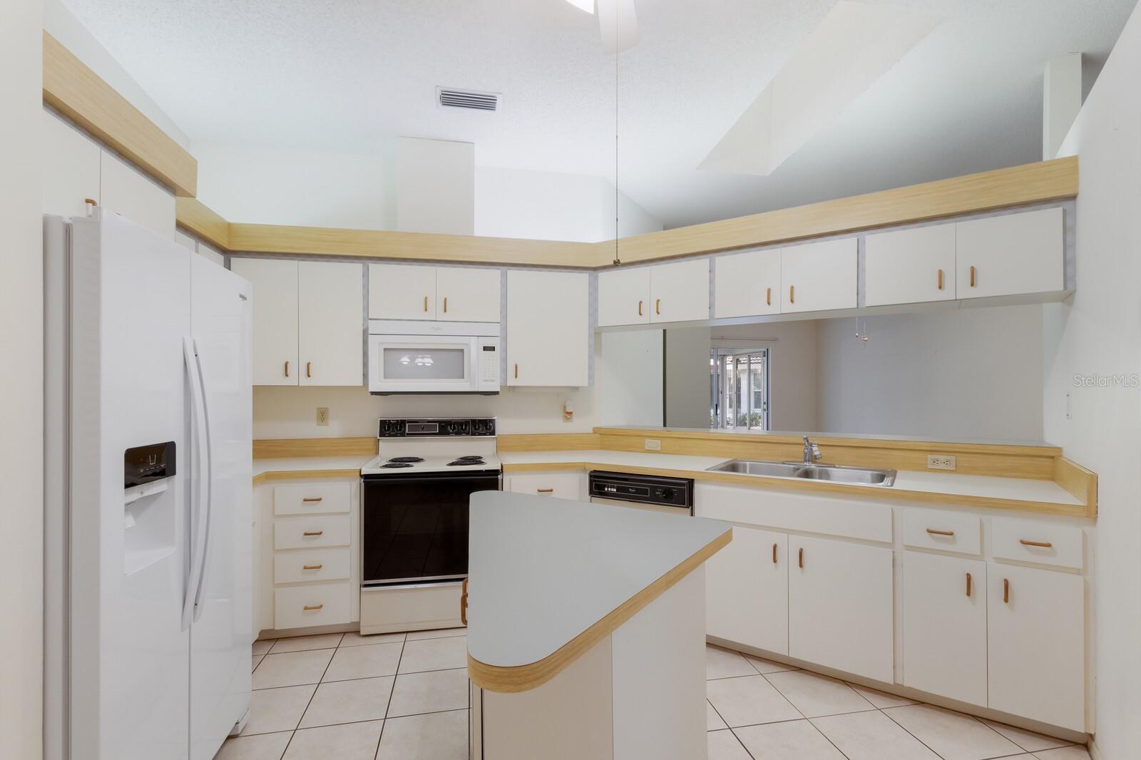 GARDEN LAKES VILLAS SEC 2 - Residential