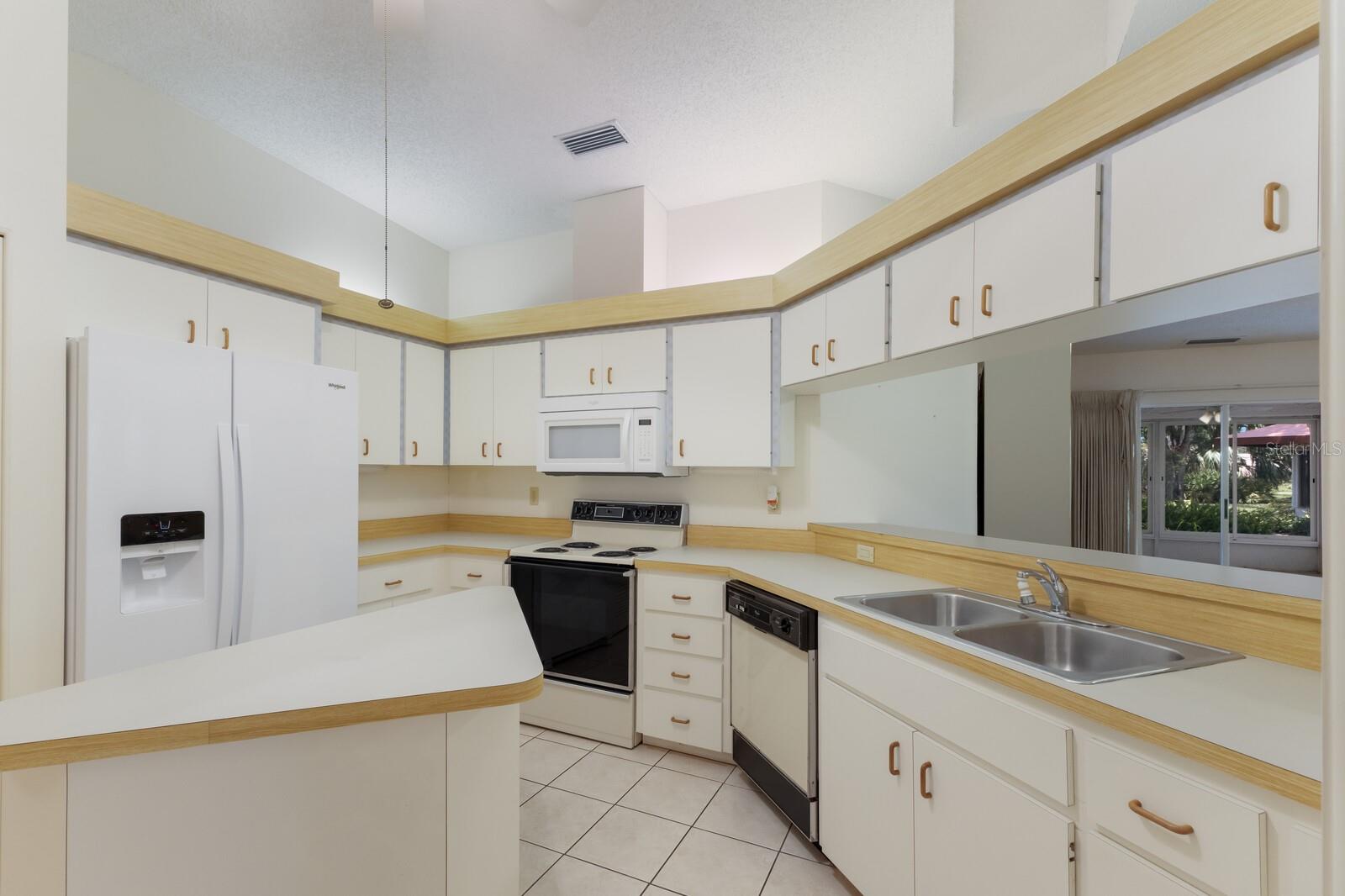 GARDEN LAKES VILLAS SEC 2 - Residential