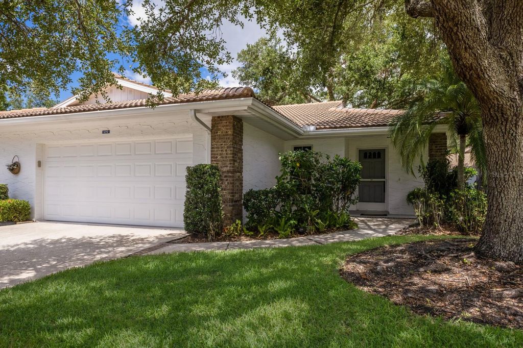 Photo of 5712 Garden Lakes Drive, Bradenton, FL 34203 (MLS # A4652635)