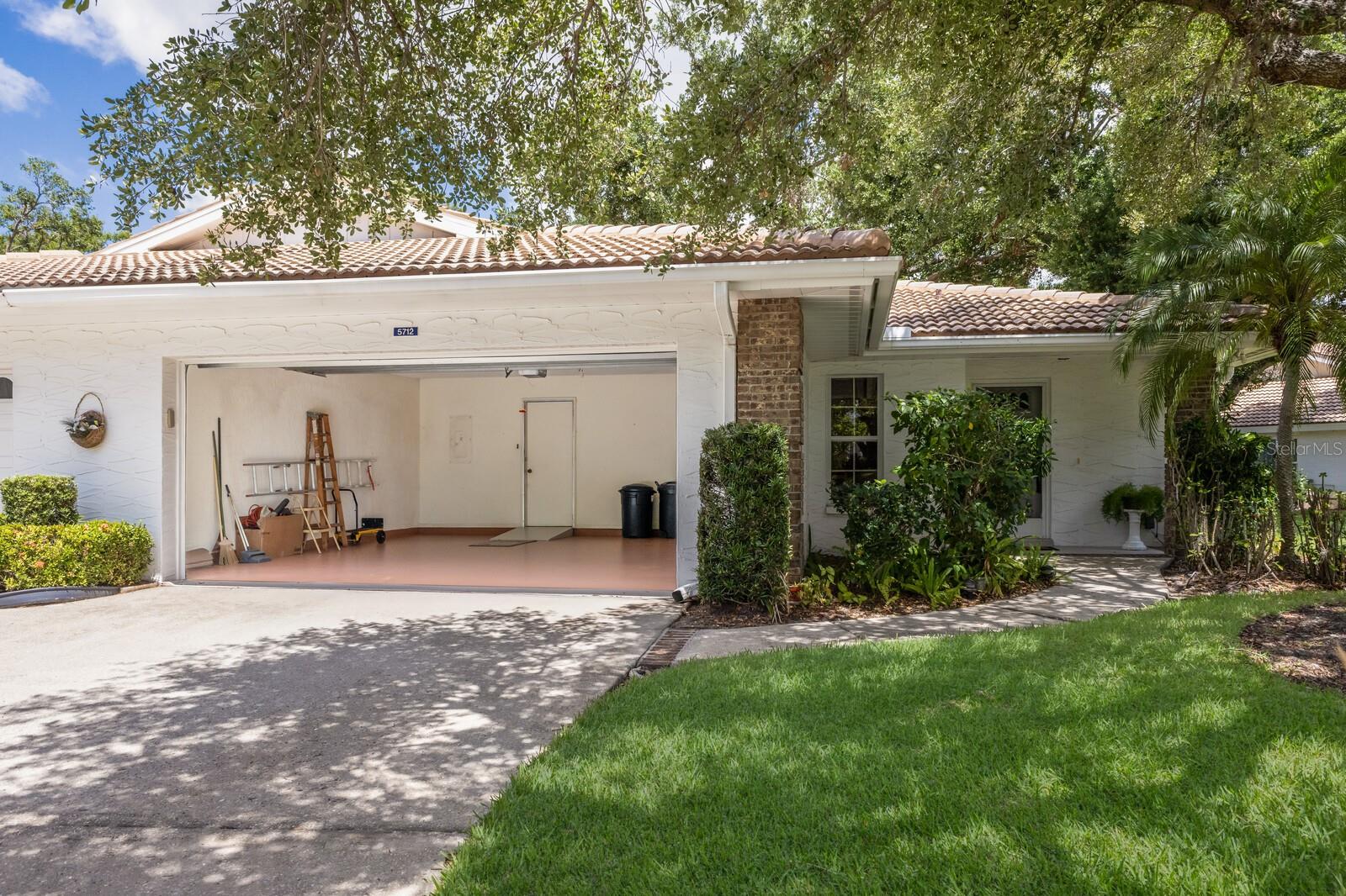 5712 GARDEN LAKES DRIVE