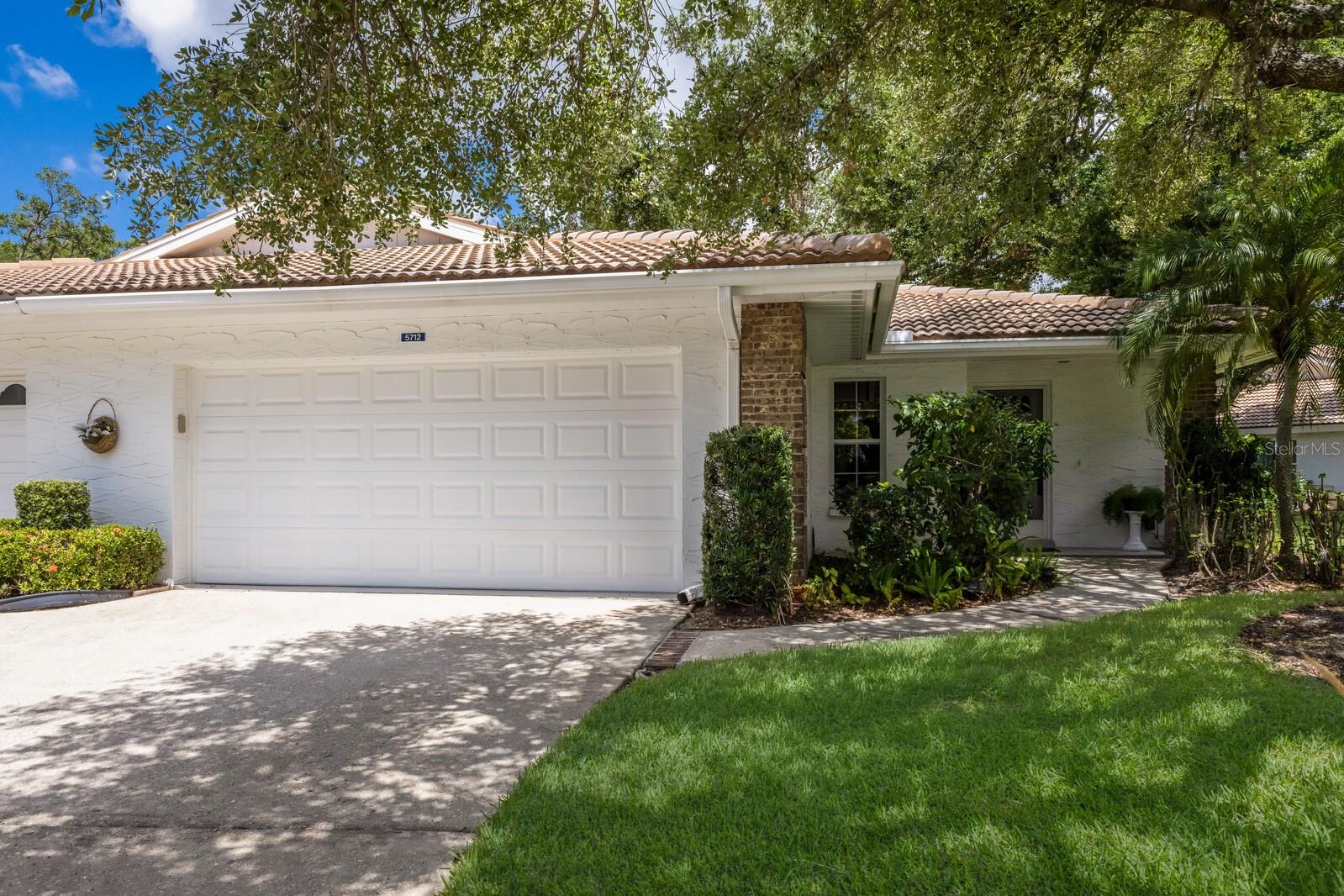 This well maintained 2 bedroom 2 bath villa is centrally located in the interior of Garden Lakes Villas. Spacious open floor plan from the entrance way throughout the great room looking directly out the enclosed patio to a serene garden view. Generous size bedrooms in the villa with walk-in showers and spacious closet space. Enjoy all the amenities Garden Lakes has including, a heated swimming pool, tennis court, pickle ball, shuffle board, fitness area, covered outdoor grills and clubhouse. Great opportunity to own a villa in this wonderful community!