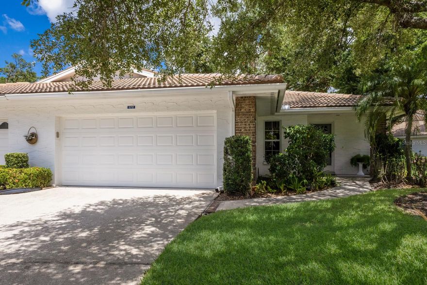 This well maintained 2 bedroom 2 bath villa is centrally located in the interior of Garden Lakes Villas. Spacious open floor plan from the entrance way throughout the great room looking directly out the enclosed patio to a serene garden view. Generous size bedrooms in the villa with walk-in showers and spacious closet space. Enjoy all the amenities Garden Lakes has including, a heated swimming pool, tennis court, pickle ball, shuffle board, fitness area, covered outdoor grills and clubhouse. Great opportunity to own a villa in this wonderful community!