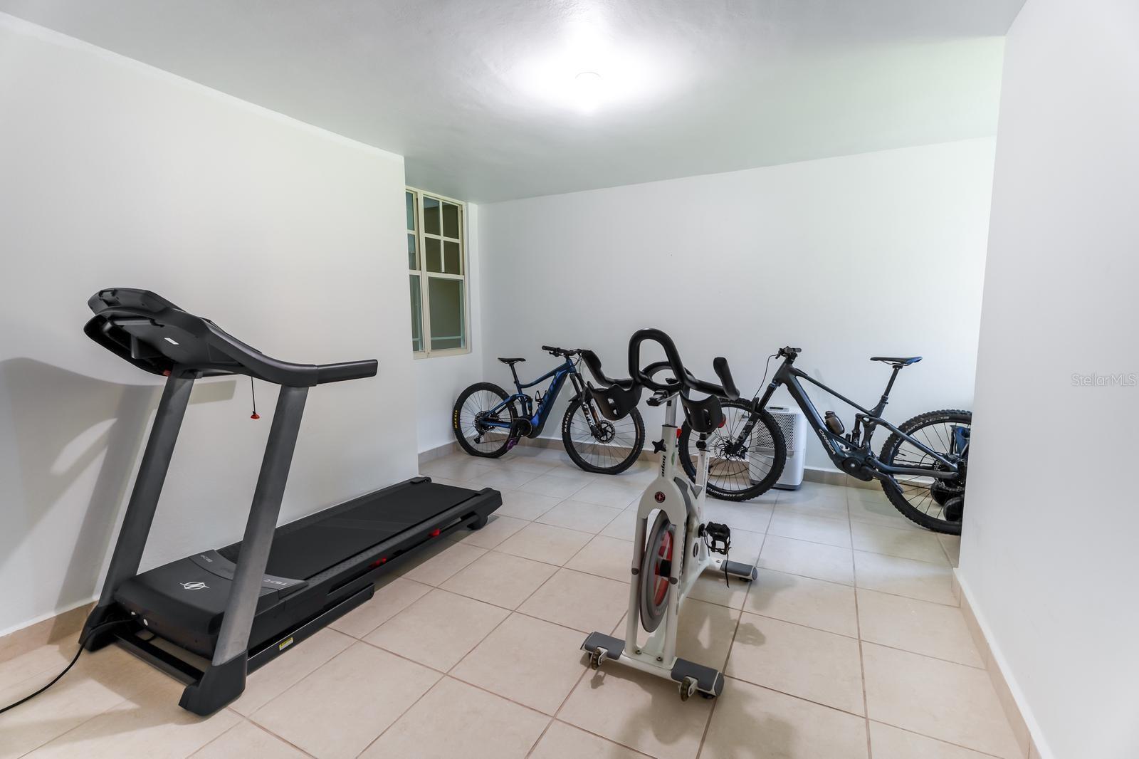 VALLE SANTA CECILIA 4-101 CAGUAS - Residential