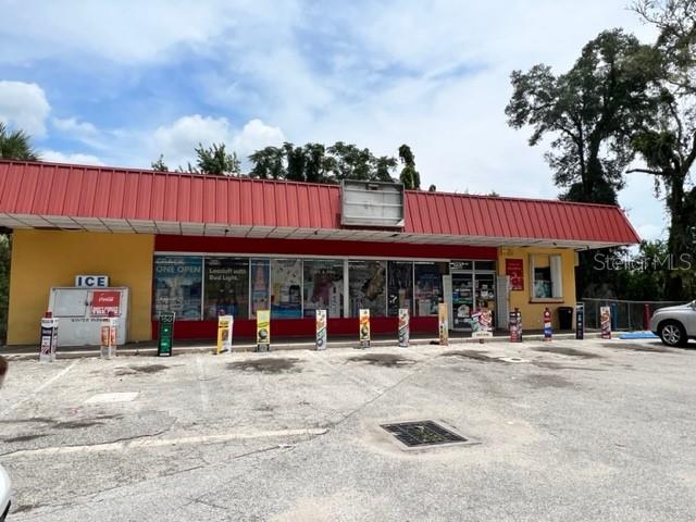 223 E VOORHIS AVENUE
