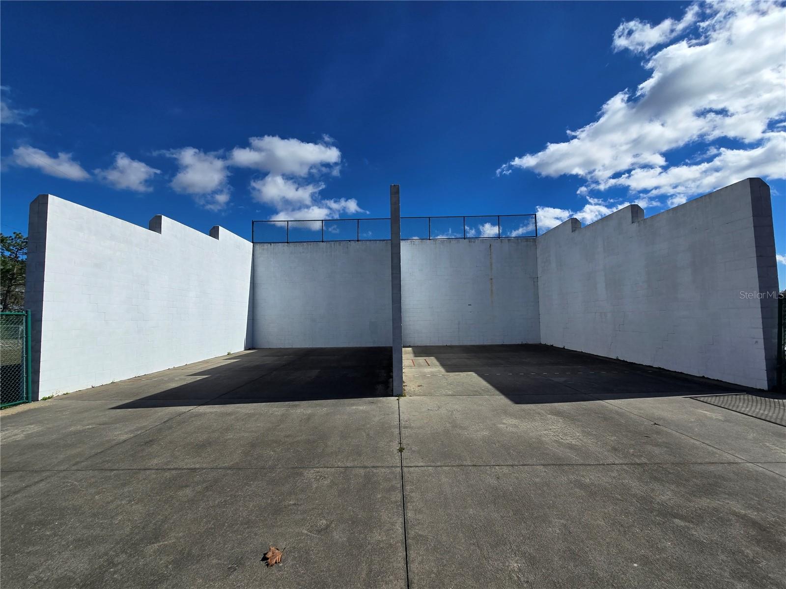 RAINBOW LAKES ESTATES - Residential