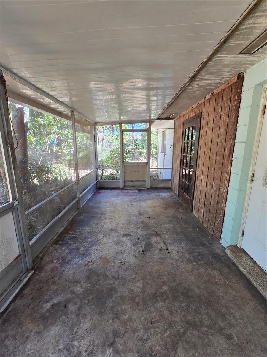 RAINBOW LAKES ESTATES - Residential