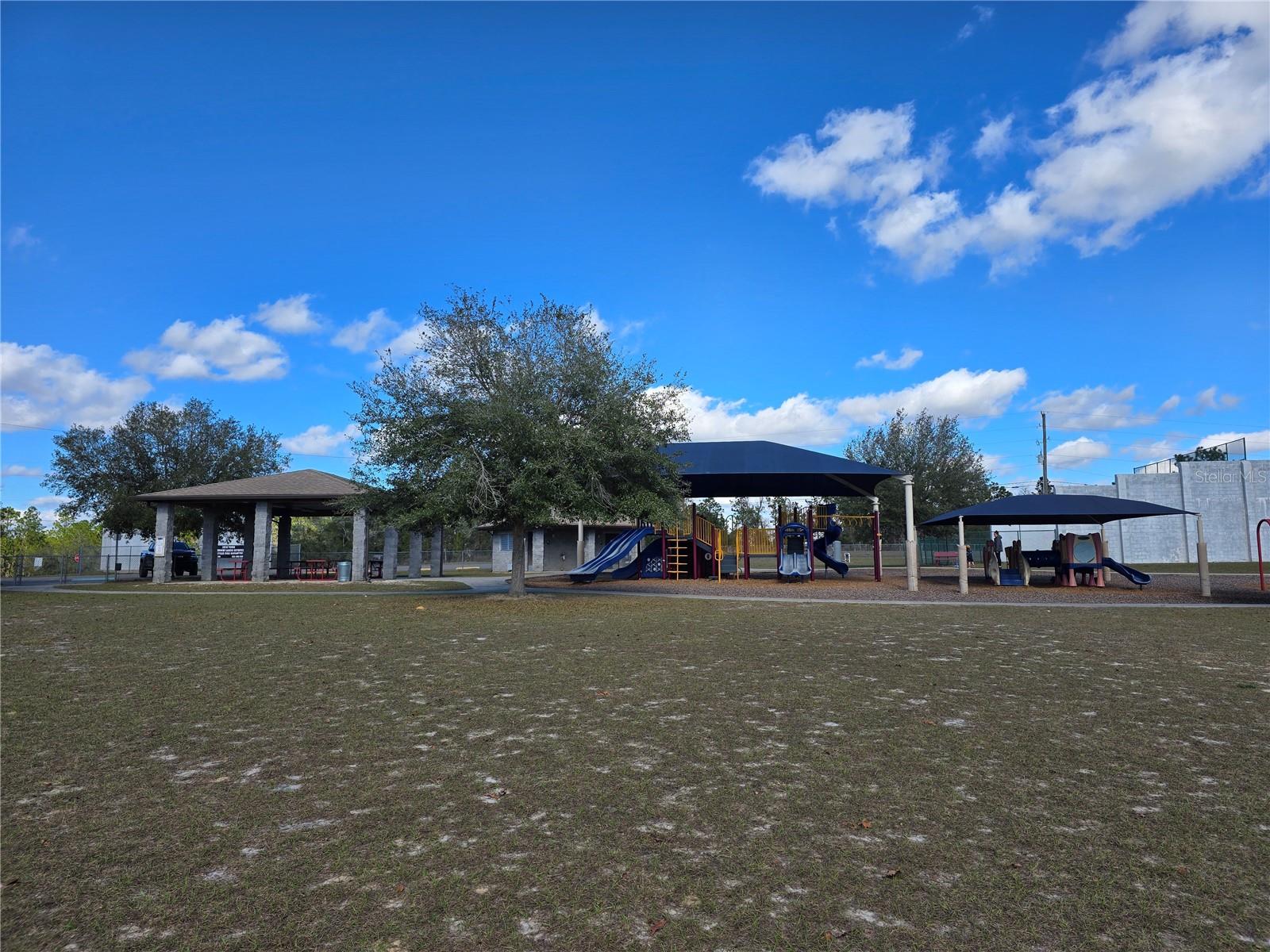 RAINBOW LAKES ESTATES - Residential