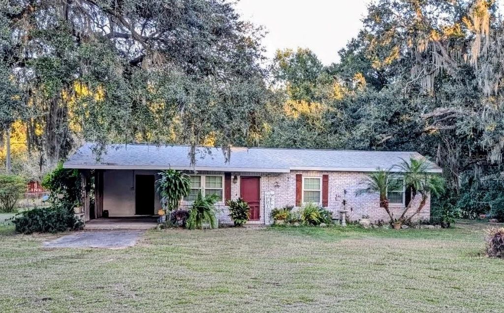 Photo of 2024 E Keysville Road, Lithia, FL 33547 (MLS # TB8439464)