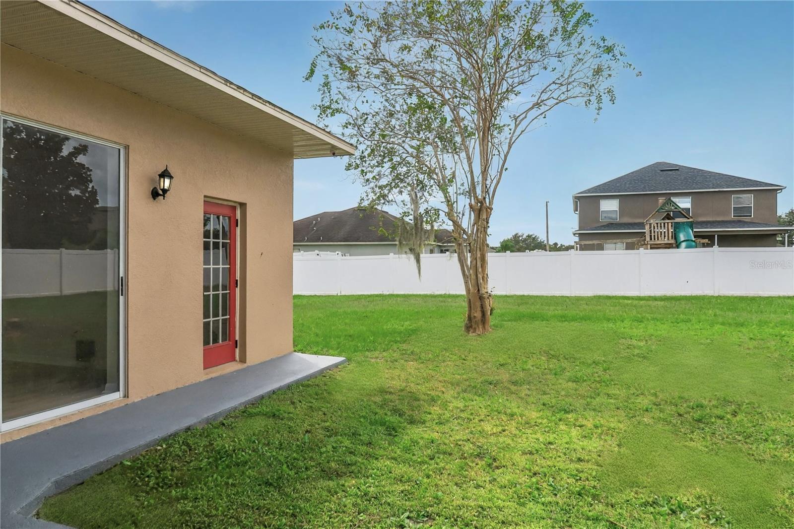 CREEKSIDE - Residential