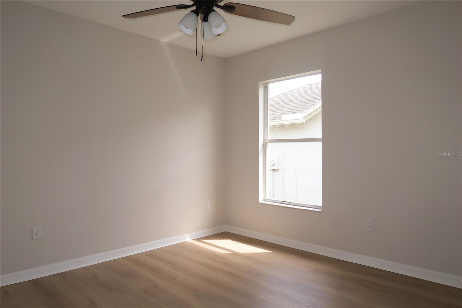 CREEKSIDE - Residential