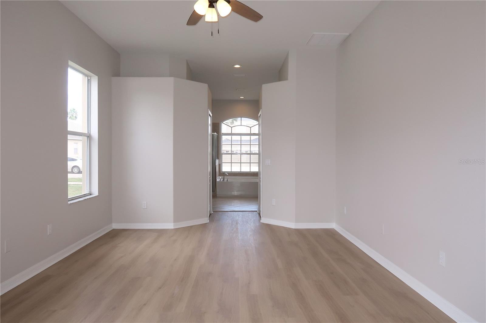 CREEKSIDE - Residential