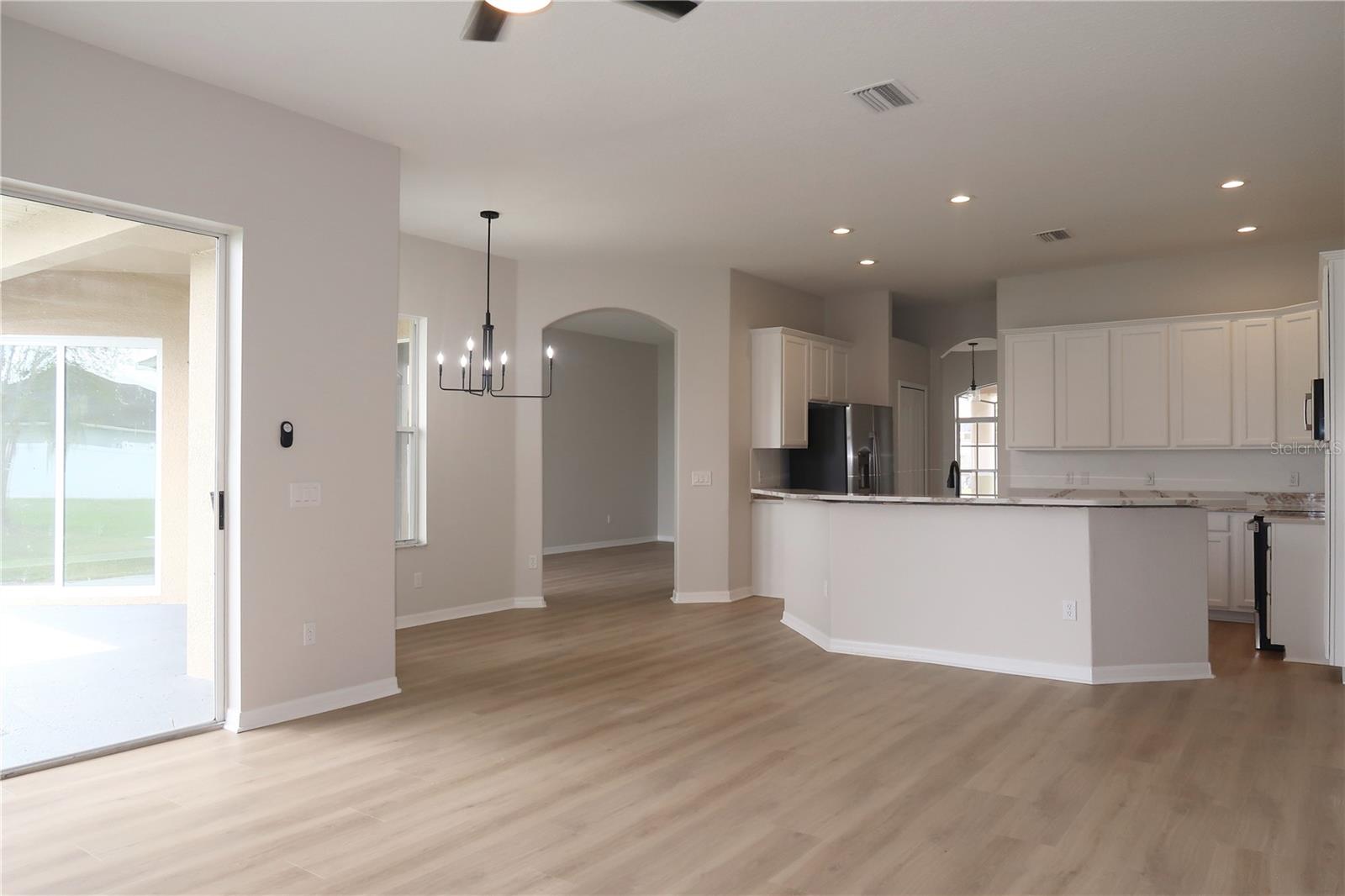 CREEKSIDE - Residential