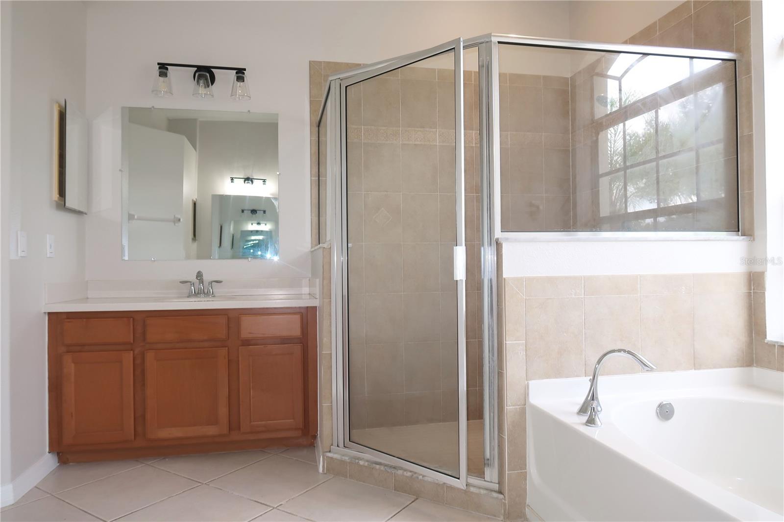 CREEKSIDE - Residential