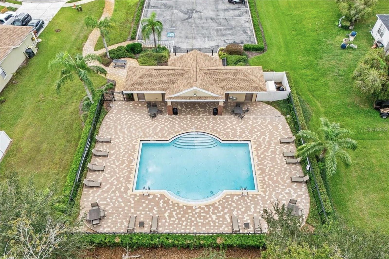 CREEKSIDE - Residential