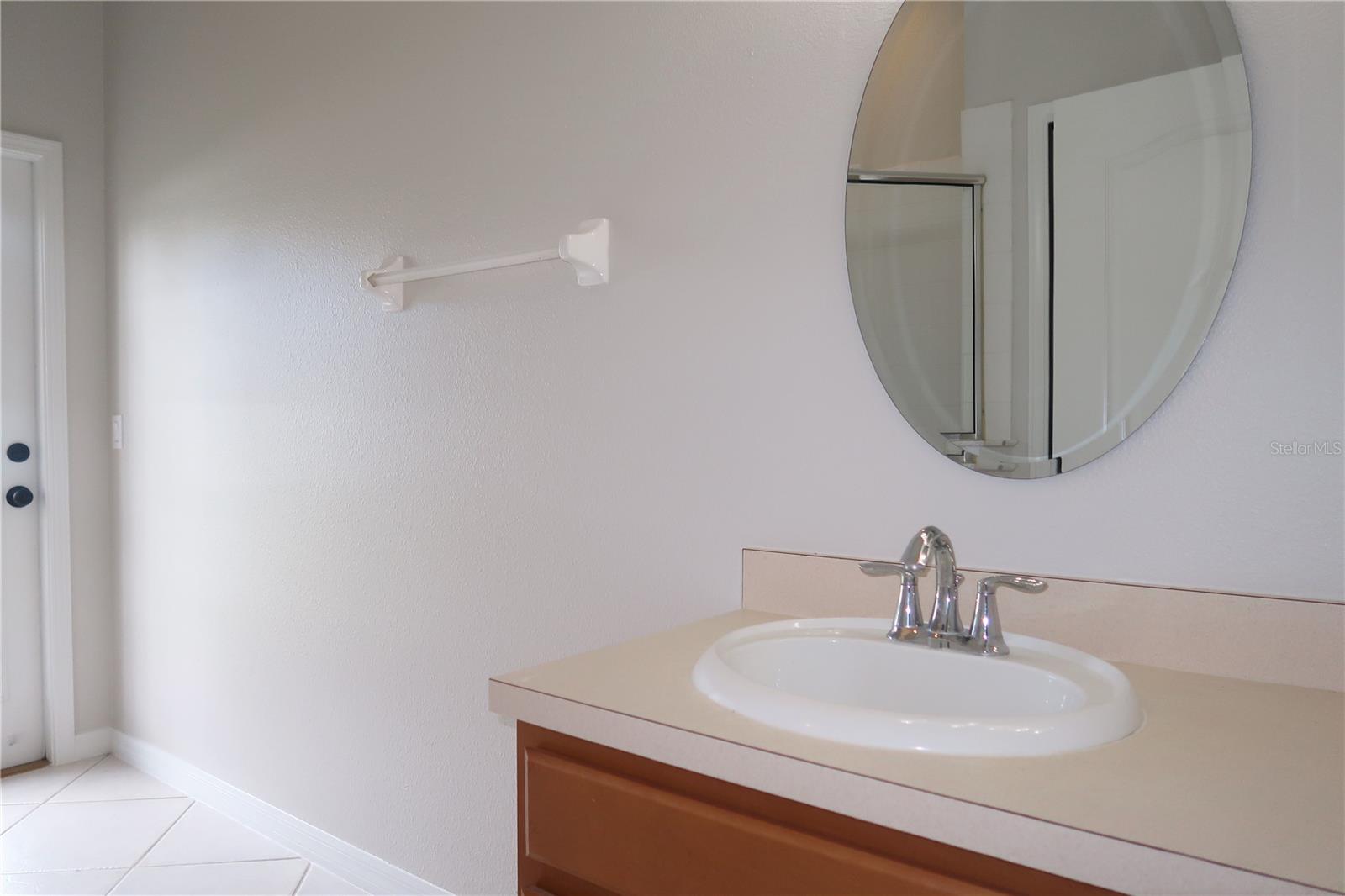 CREEKSIDE - Residential