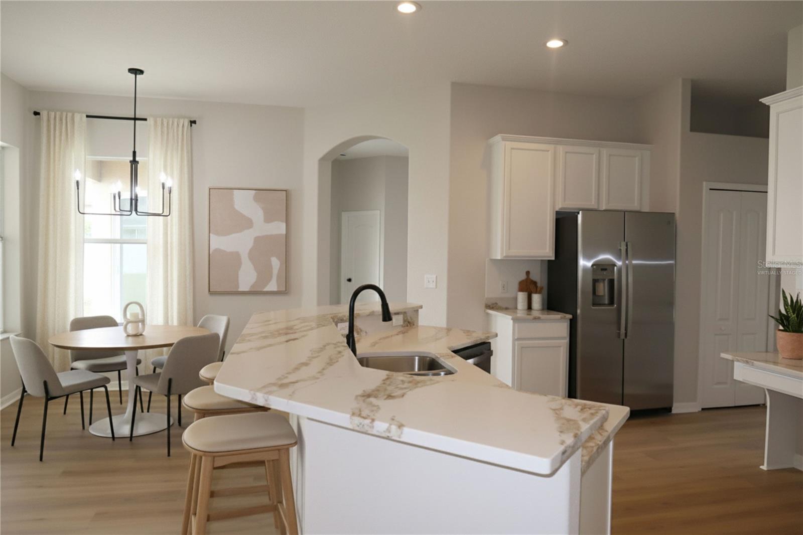 CREEKSIDE - Residential