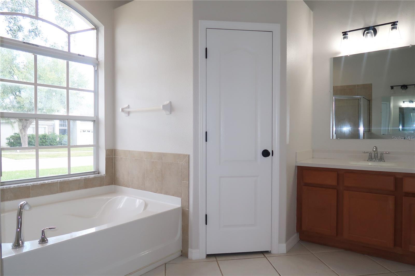 CREEKSIDE - Residential