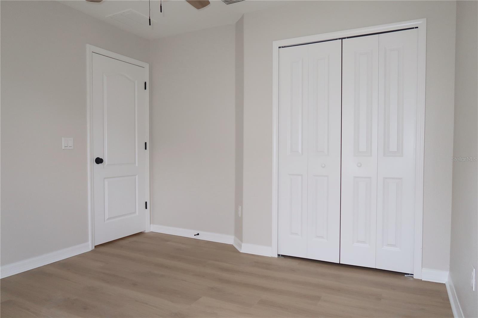 CREEKSIDE - Residential