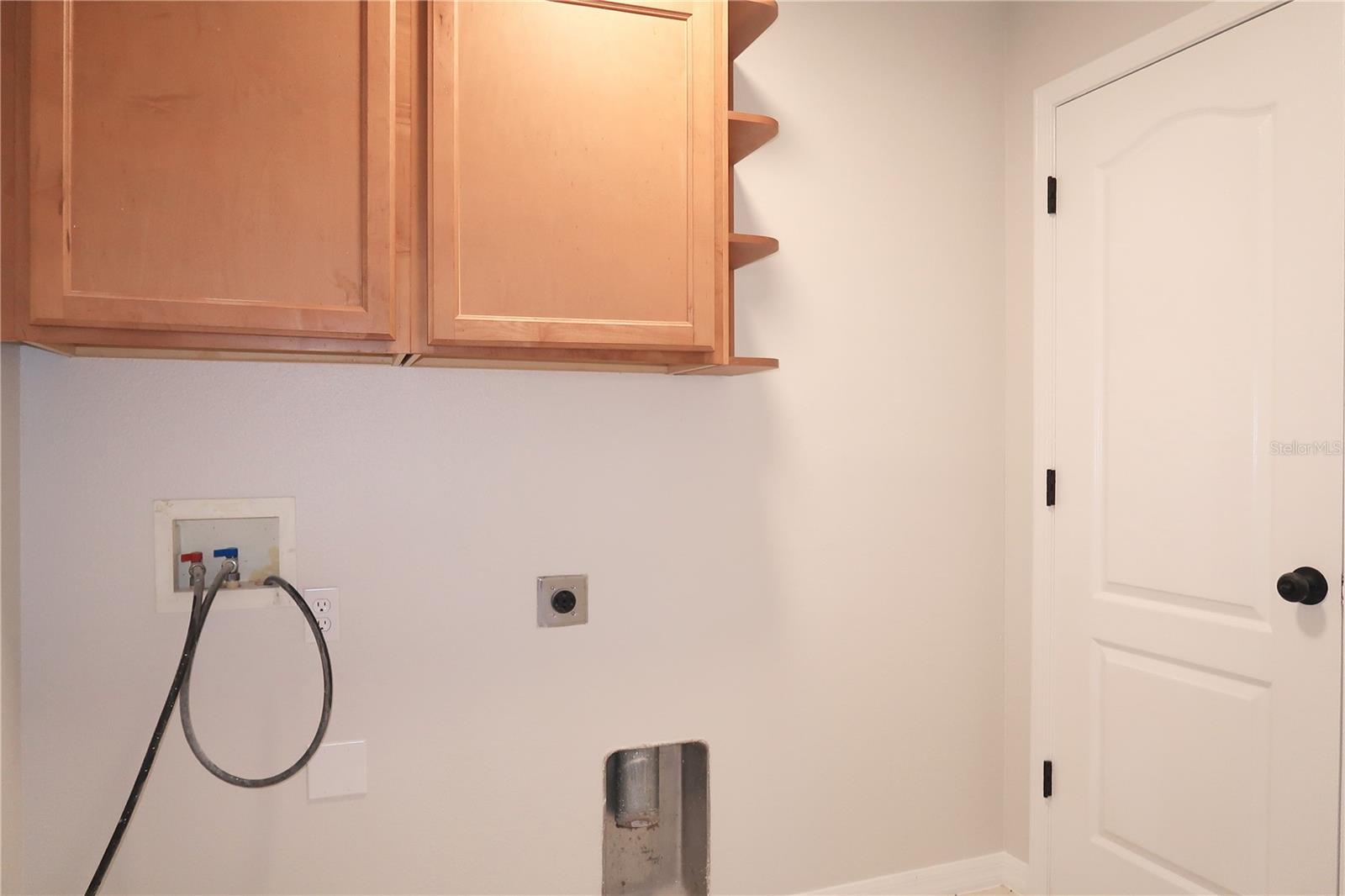 CREEKSIDE - Residential