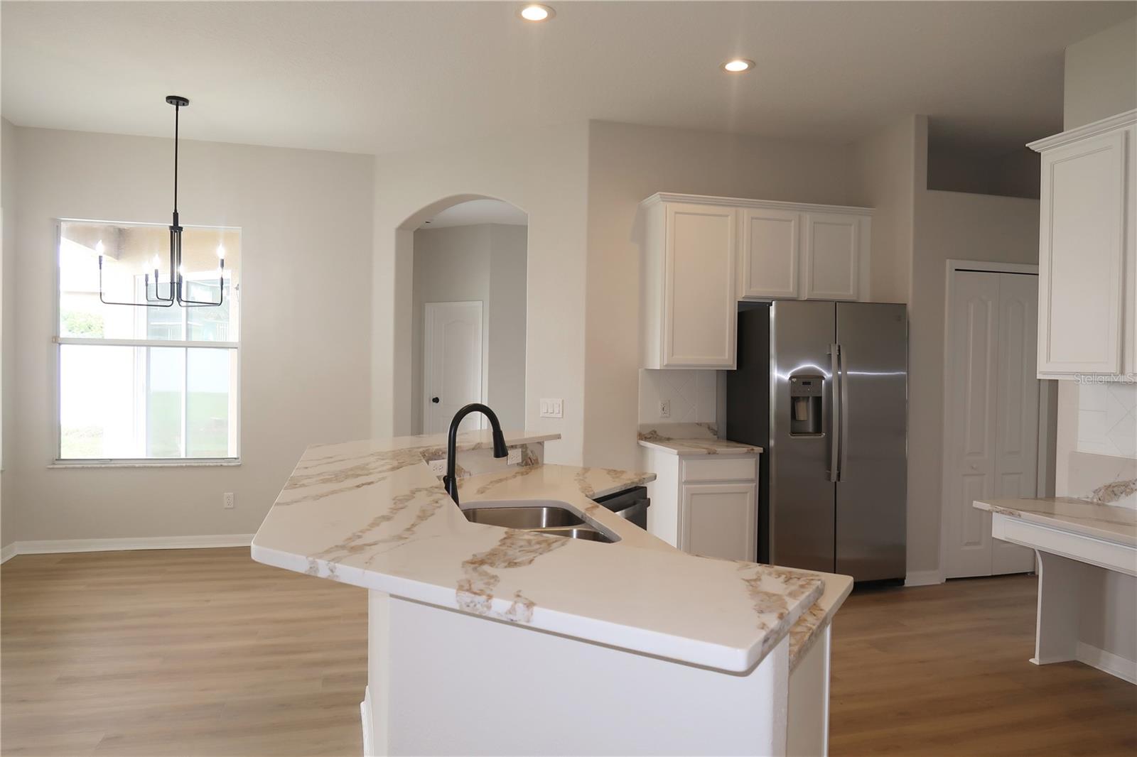 CREEKSIDE - Residential