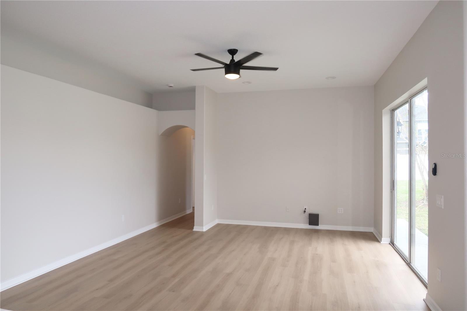 CREEKSIDE - Residential