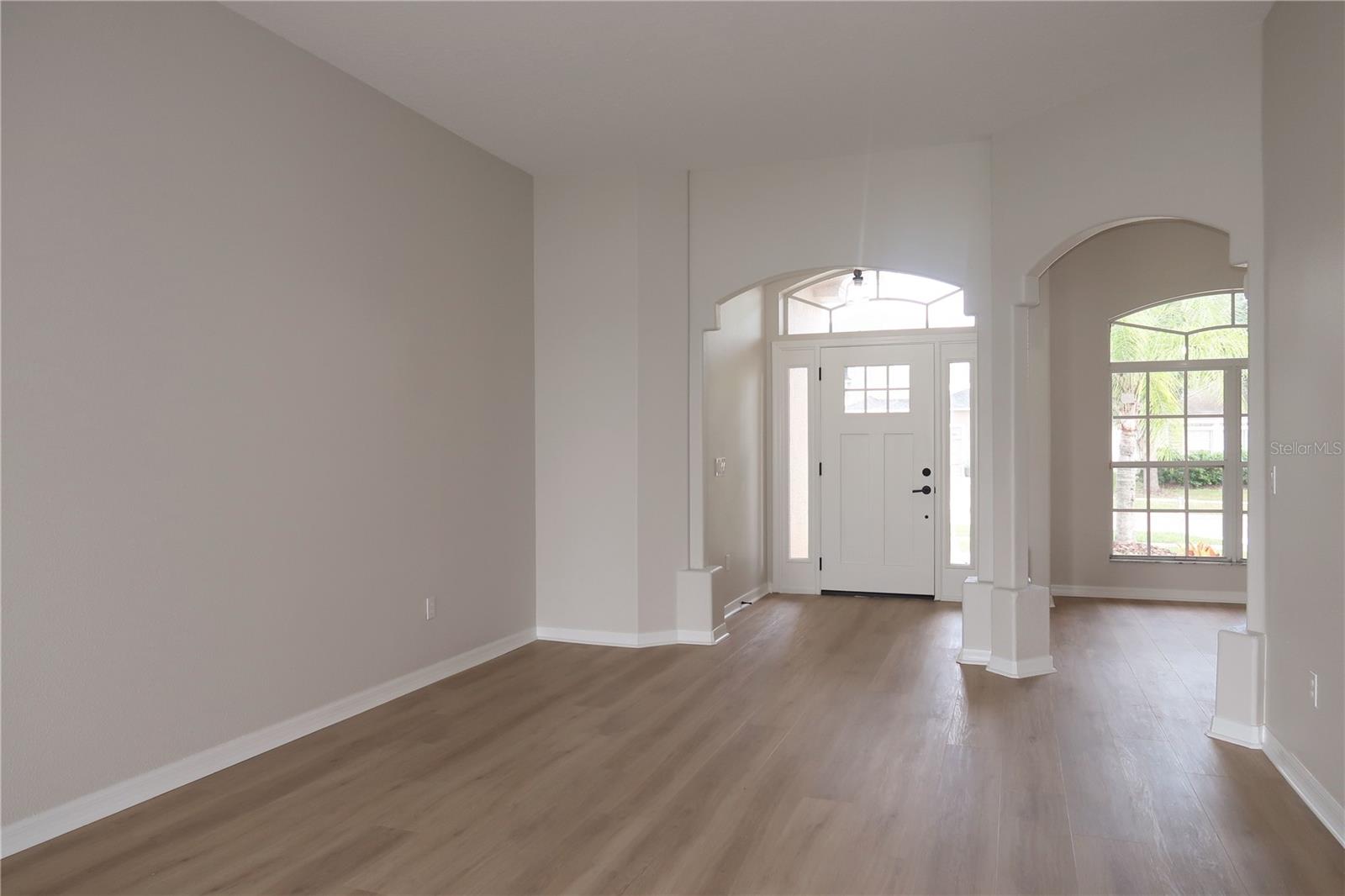 CREEKSIDE - Residential