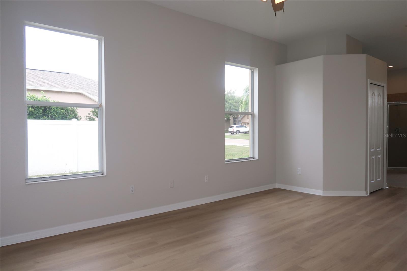 CREEKSIDE - Residential