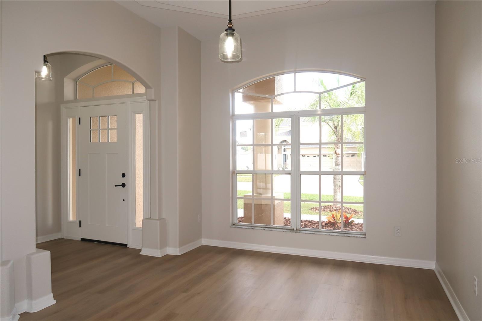 CREEKSIDE - Residential