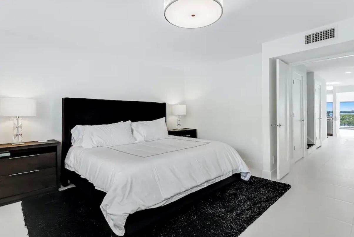 TIDY ISLAND PH II - Residential Lease