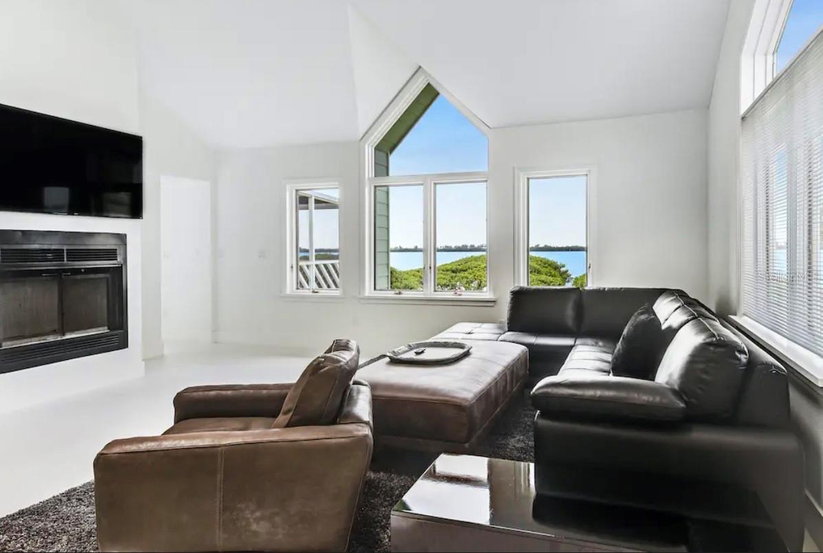TIDY ISLAND PH II - Residential Lease