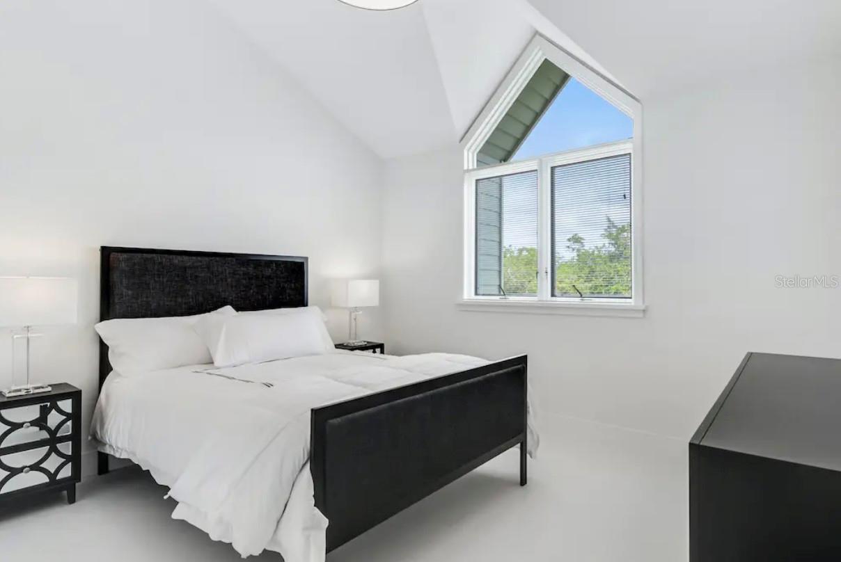 TIDY ISLAND PH II - Residential Lease