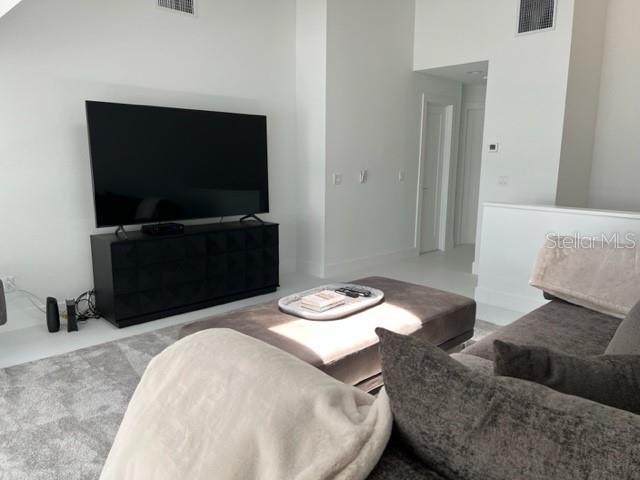 TIDY ISLAND PH II - Residential Lease