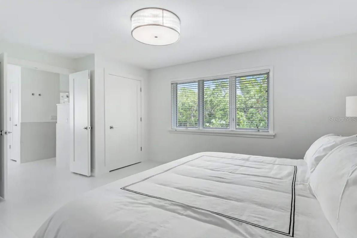 TIDY ISLAND PH II - Residential Lease