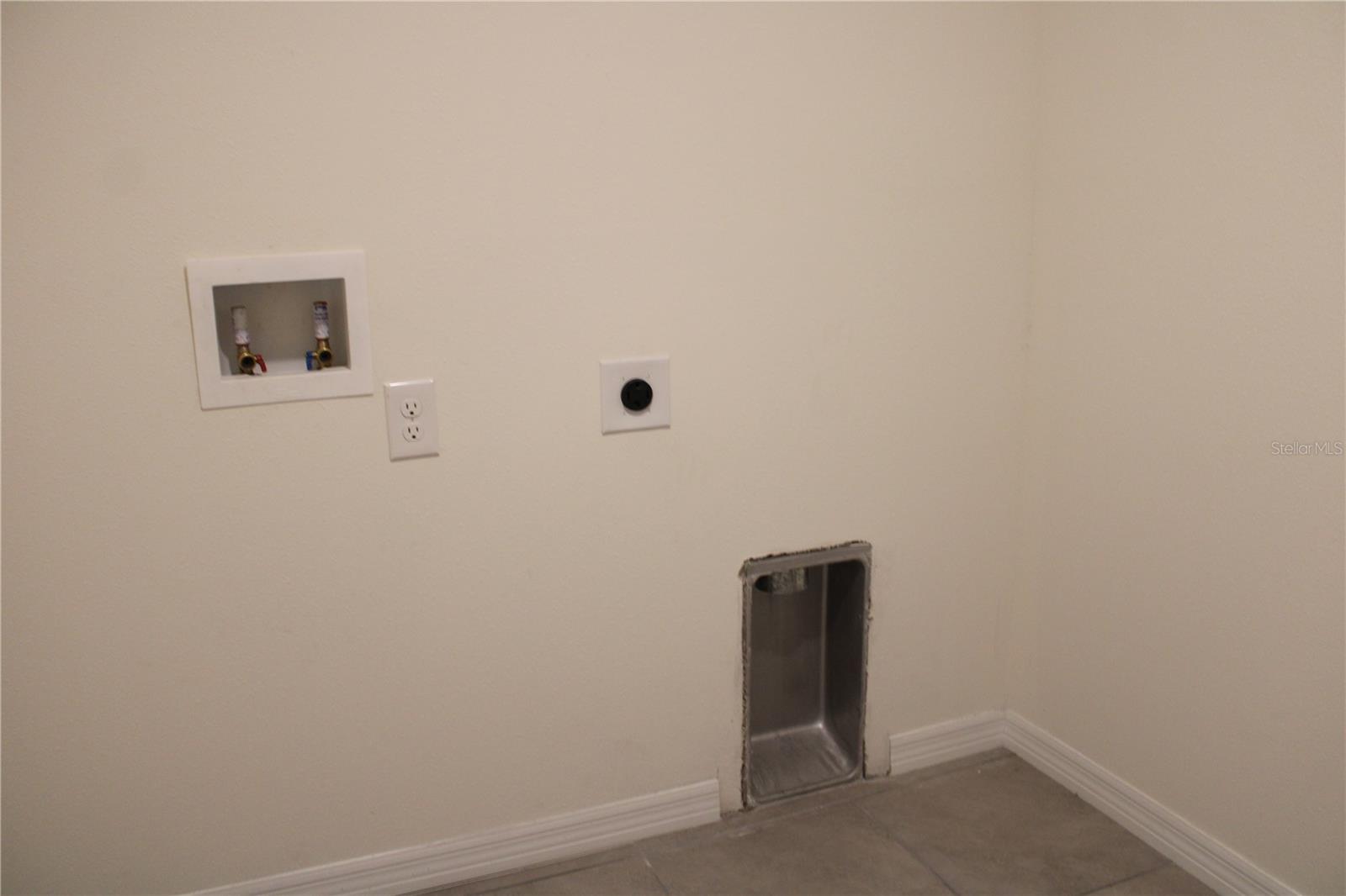 EVERGREEN PH I - Residential Lease