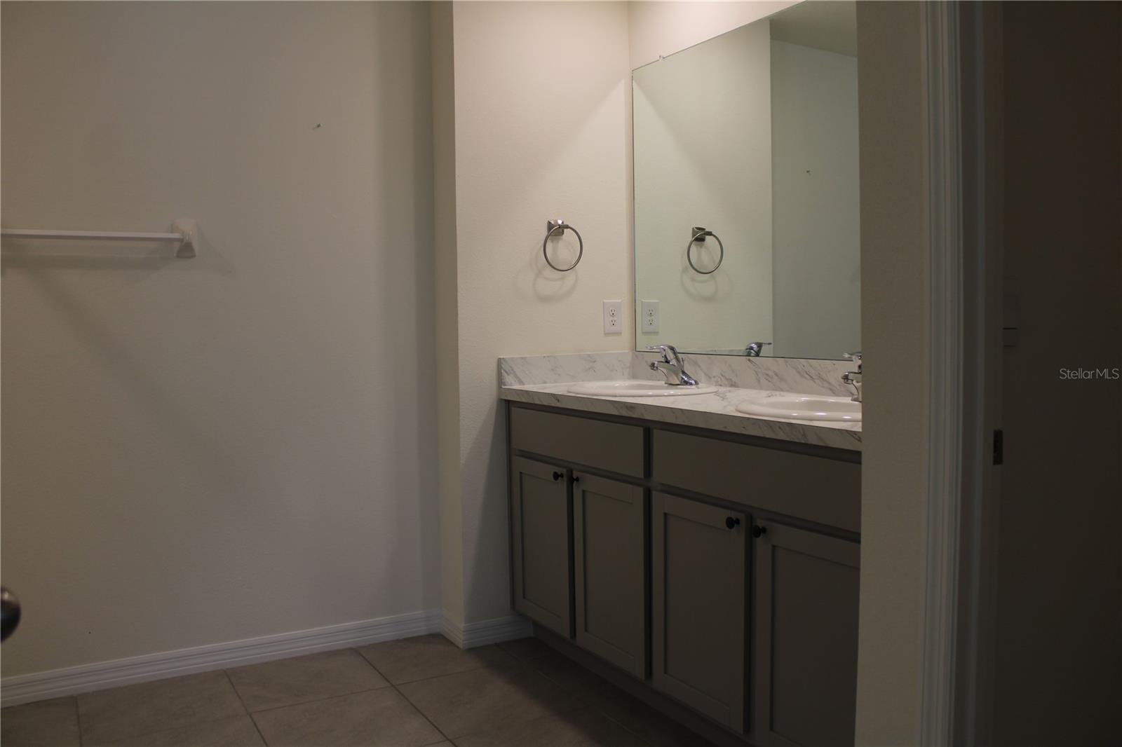 EVERGREEN PH I - Residential Lease