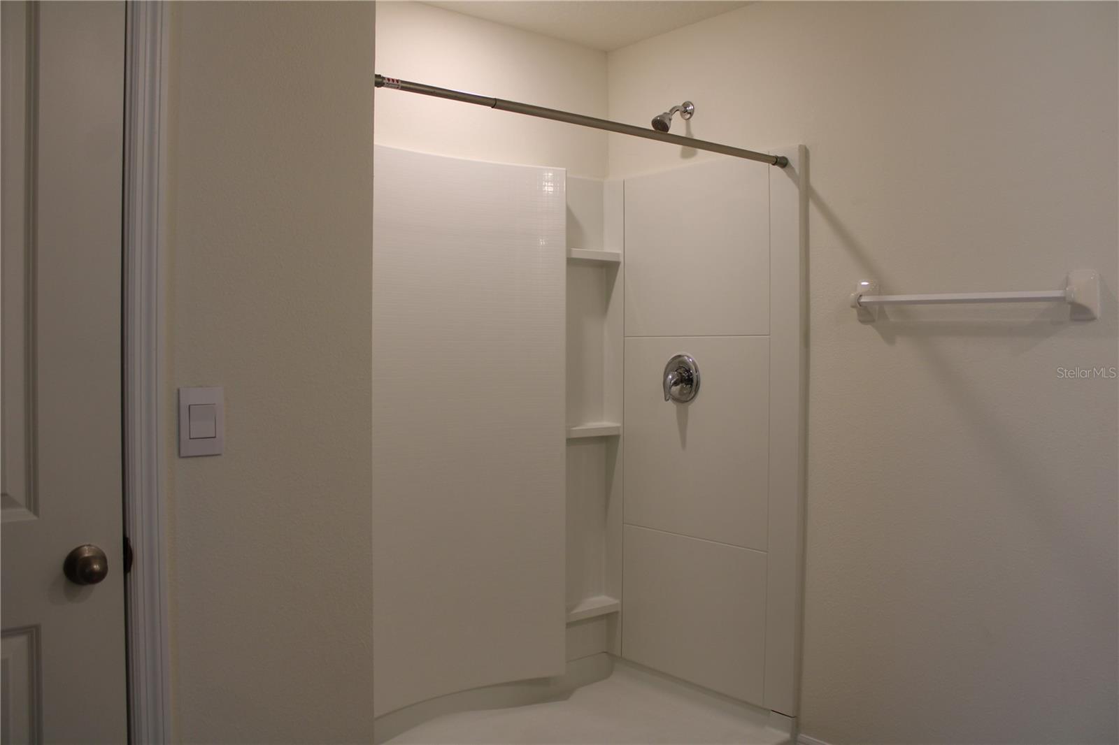 EVERGREEN PH I - Residential Lease