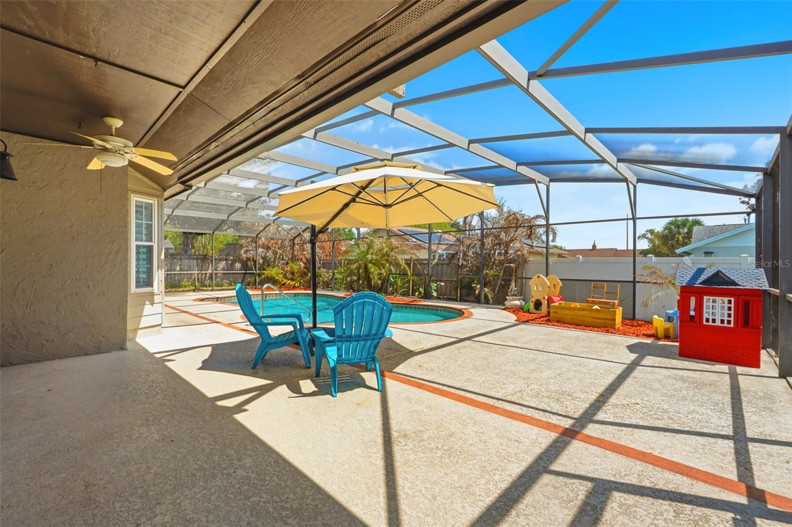 BAY LKS/GRANADA SEC V - Residential