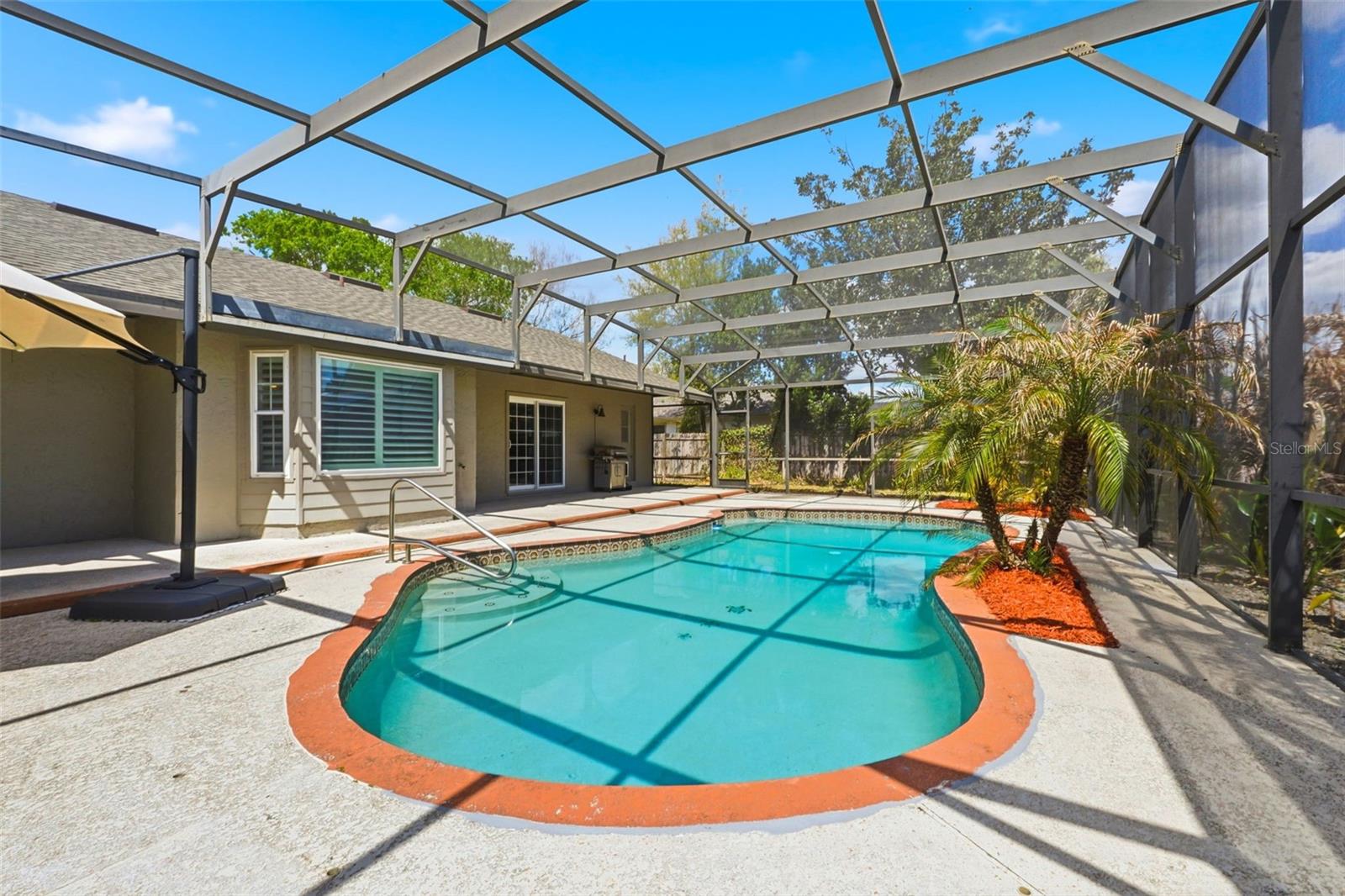 BAY LKS/GRANADA SEC V - Residential