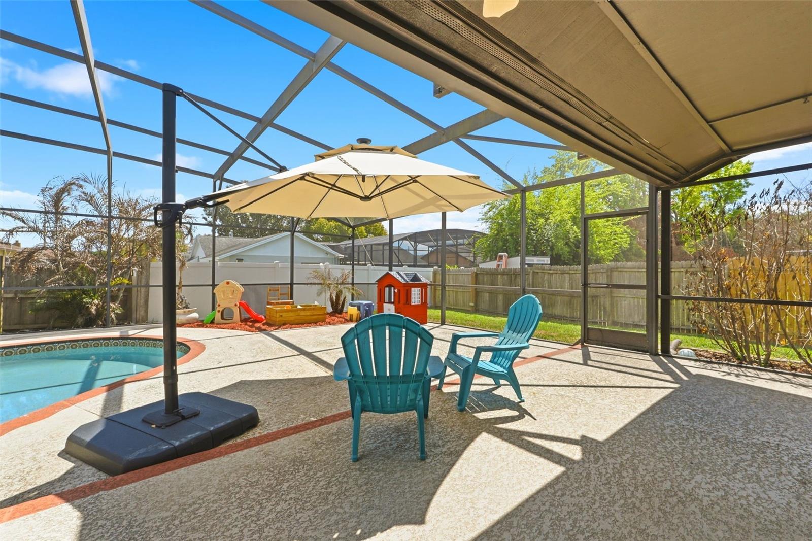 BAY LKS/GRANADA SEC V - Residential