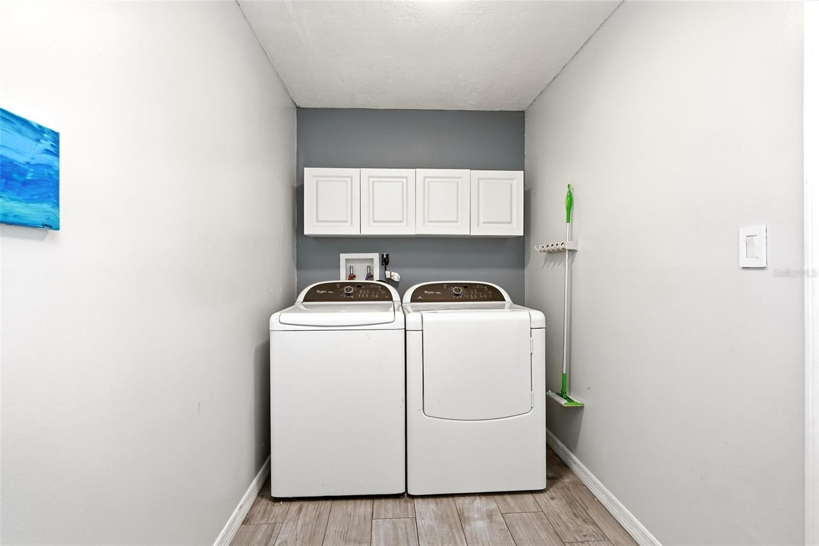 BAY LKS/GRANADA SEC V - Residential