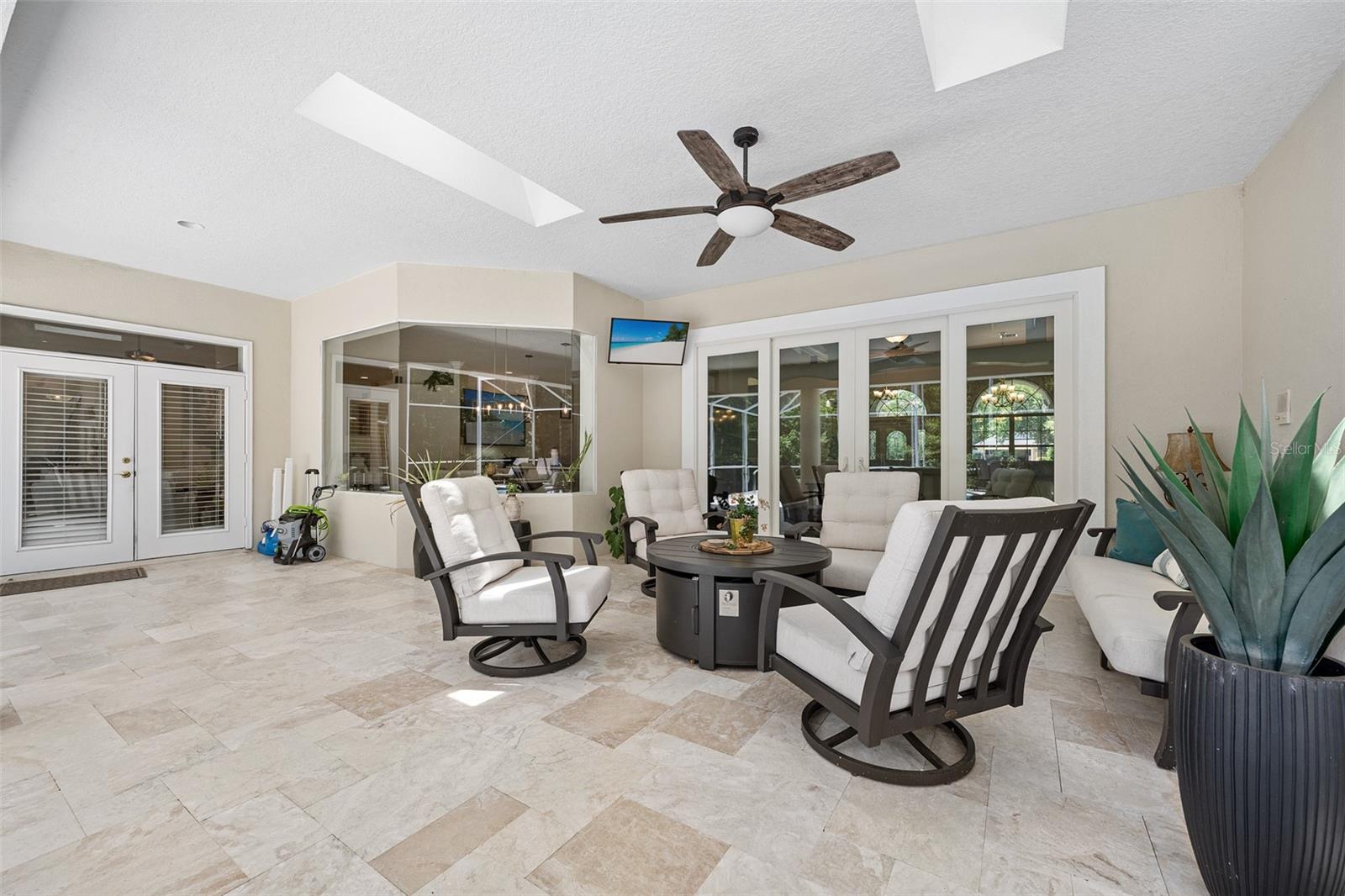 CHELSFORD HEIGHTS UNIT 05 PH 01 HUNTERS RIDGE - Residential