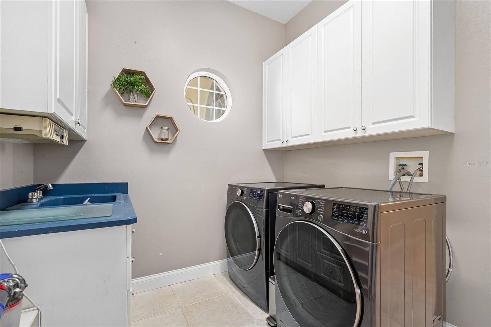 CHELSFORD HEIGHTS UNIT 05 PH 01 HUNTERS RIDGE - Residential
