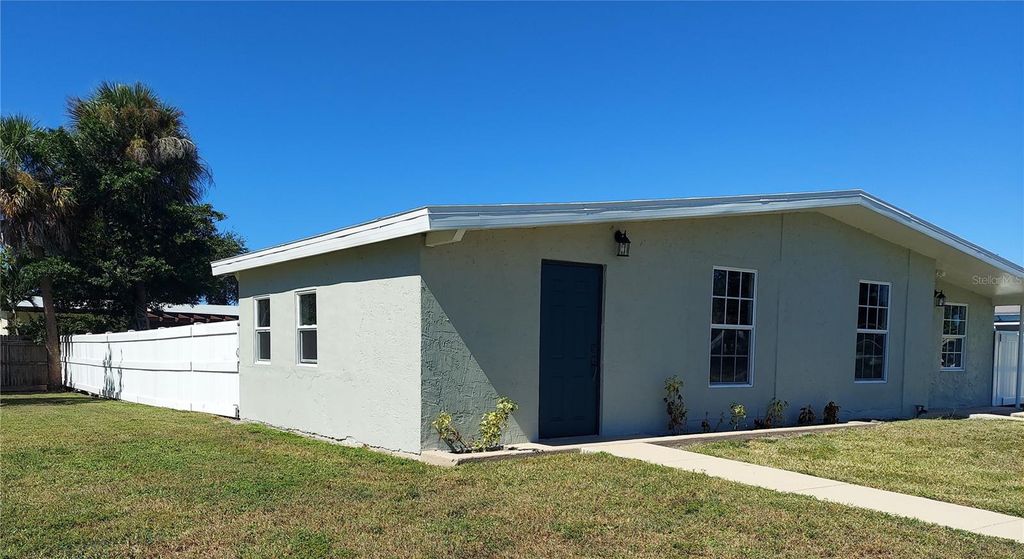 Photo of 3165 Crestwood Drive, Port Charlotte, FL 33952 (MLS # C7516396)