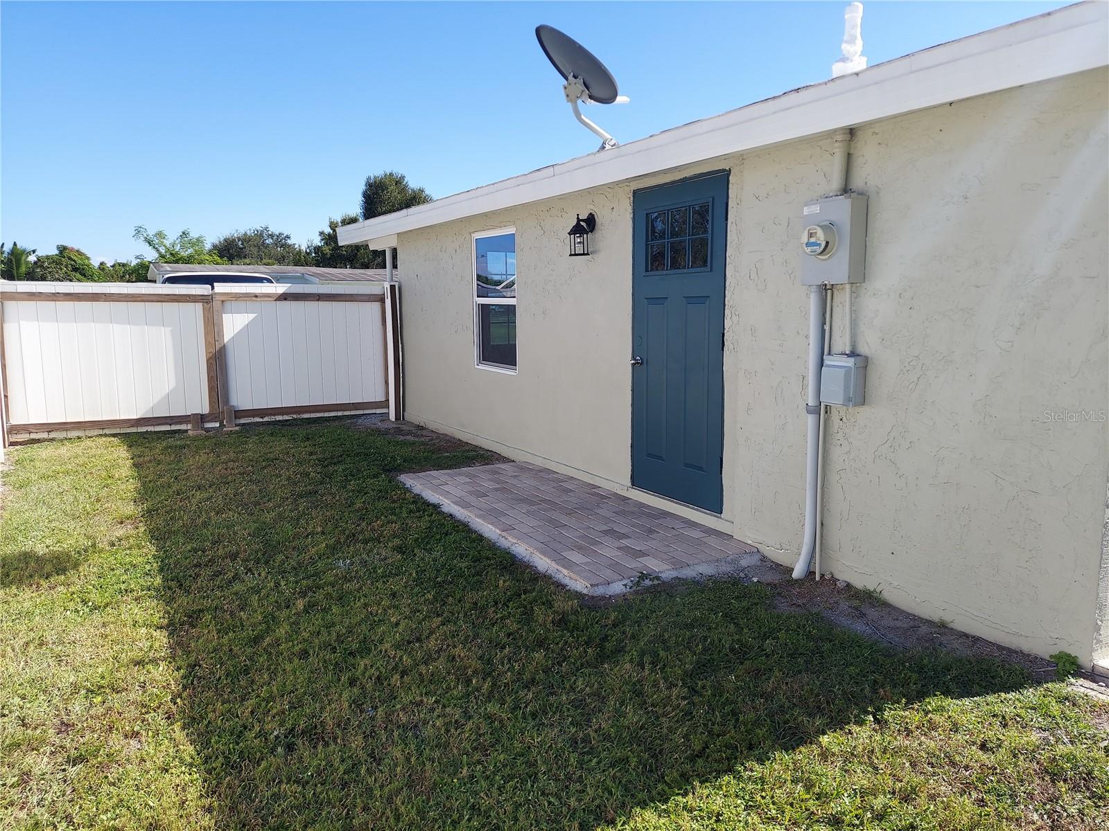 3165 CRESTWOOD DRIVE