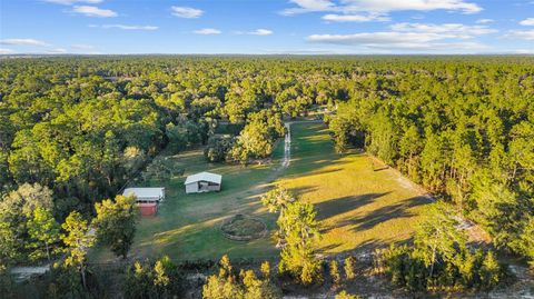 Photo of 13200 SW 95th Street, Dunnellon, FL 34432 (MLS # OM713642)