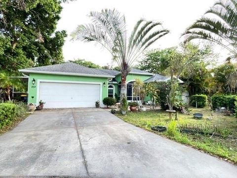 Photo of 259 Norwalk Circle, Eagle Lake, FL 33839 (MLS # S5150053)