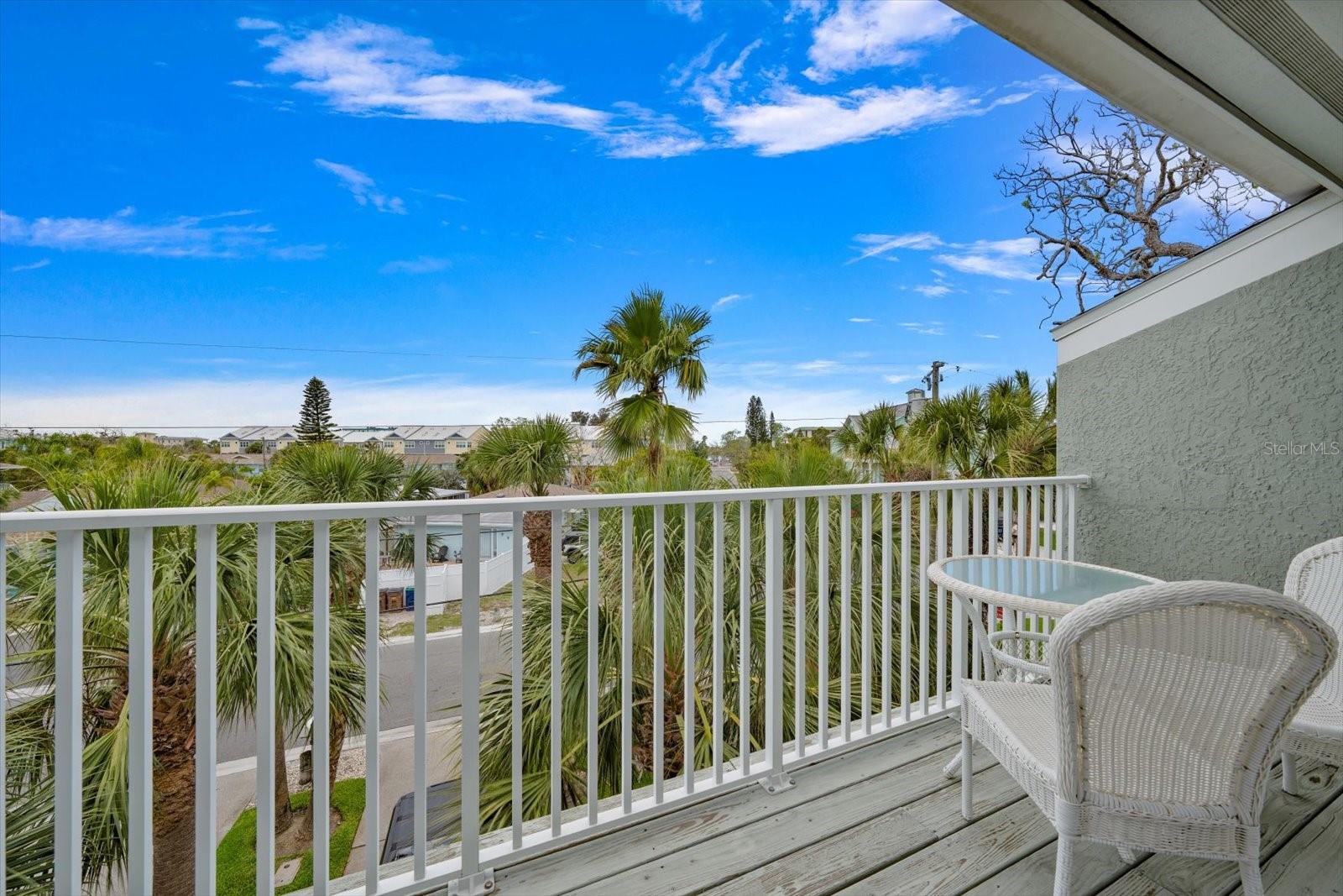 ADMIRALITY THE CONDO - Residential