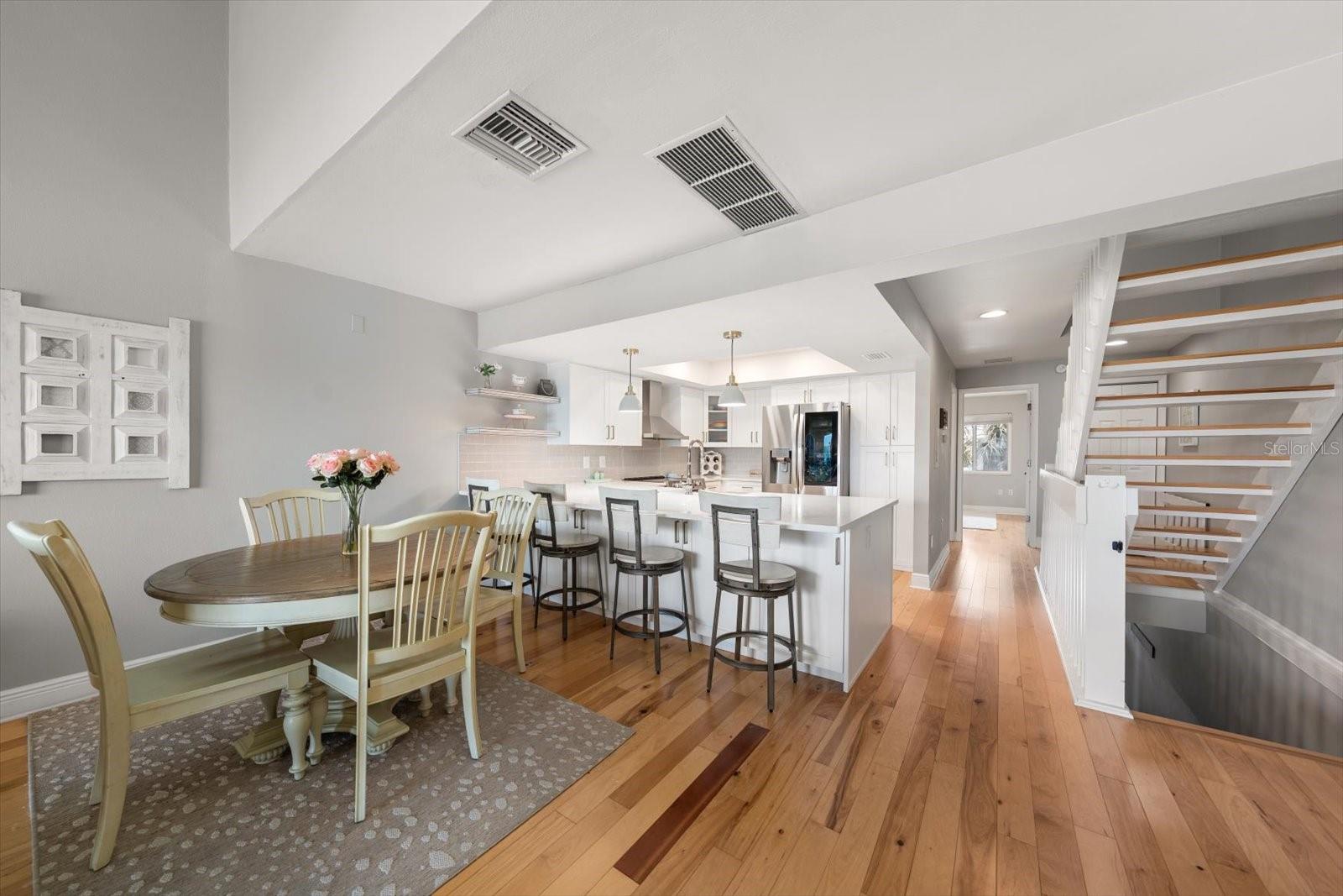 ADMIRALITY THE CONDO - Residential