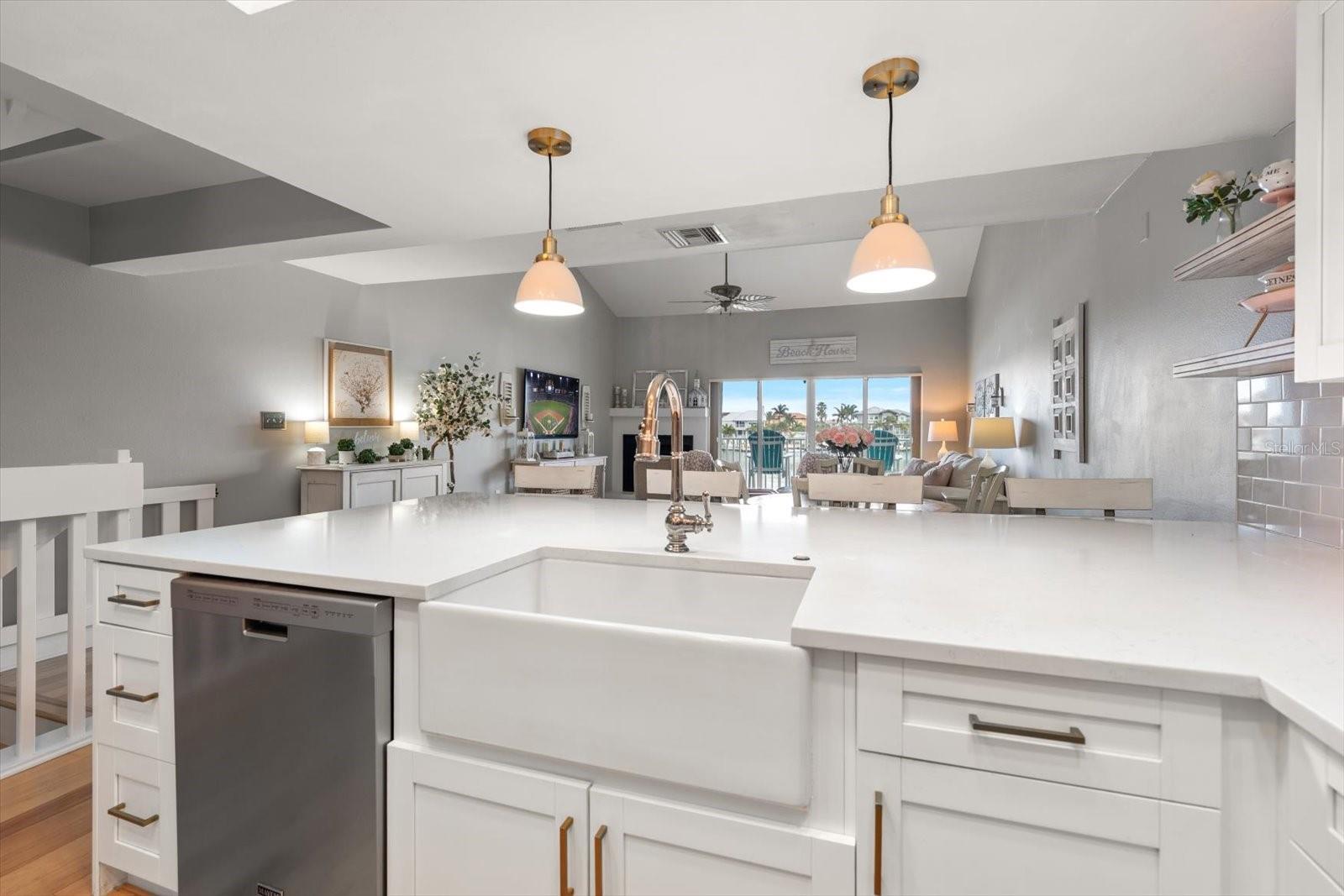 ADMIRALITY THE CONDO - Residential